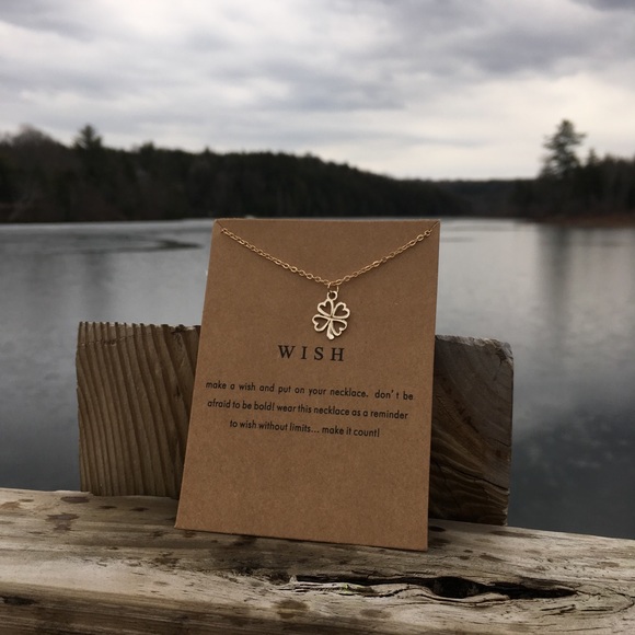 2 For $12 ♥️ Four Leaf Clover Necklace and Card - Picture 2 of 5